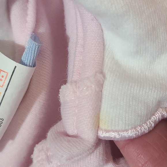 Bundle Of 2 preemie Baby Girl Clothes. - Picture 10 of 10